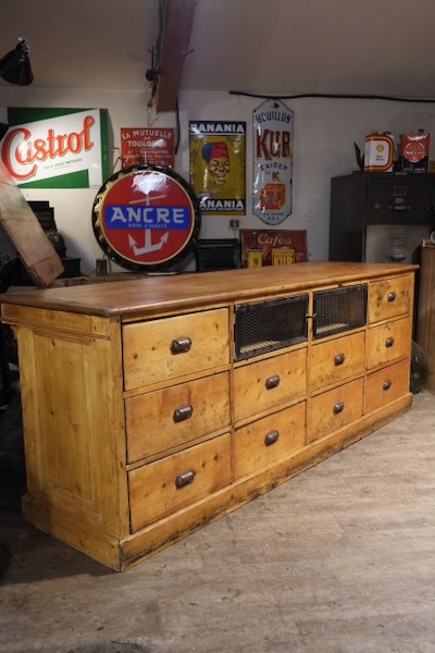 meuble de metier ancien comptoir de commmerce a tiroirs